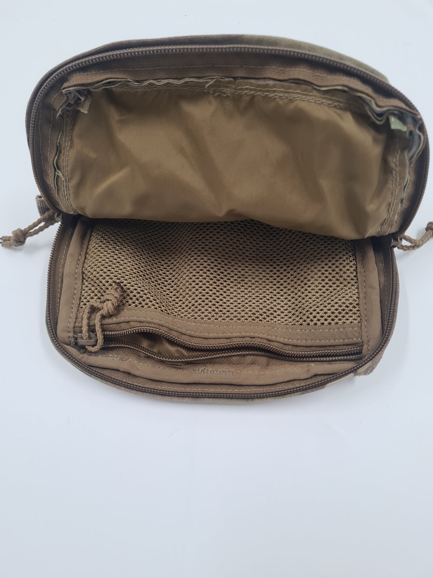 TYR DK large GP pouch