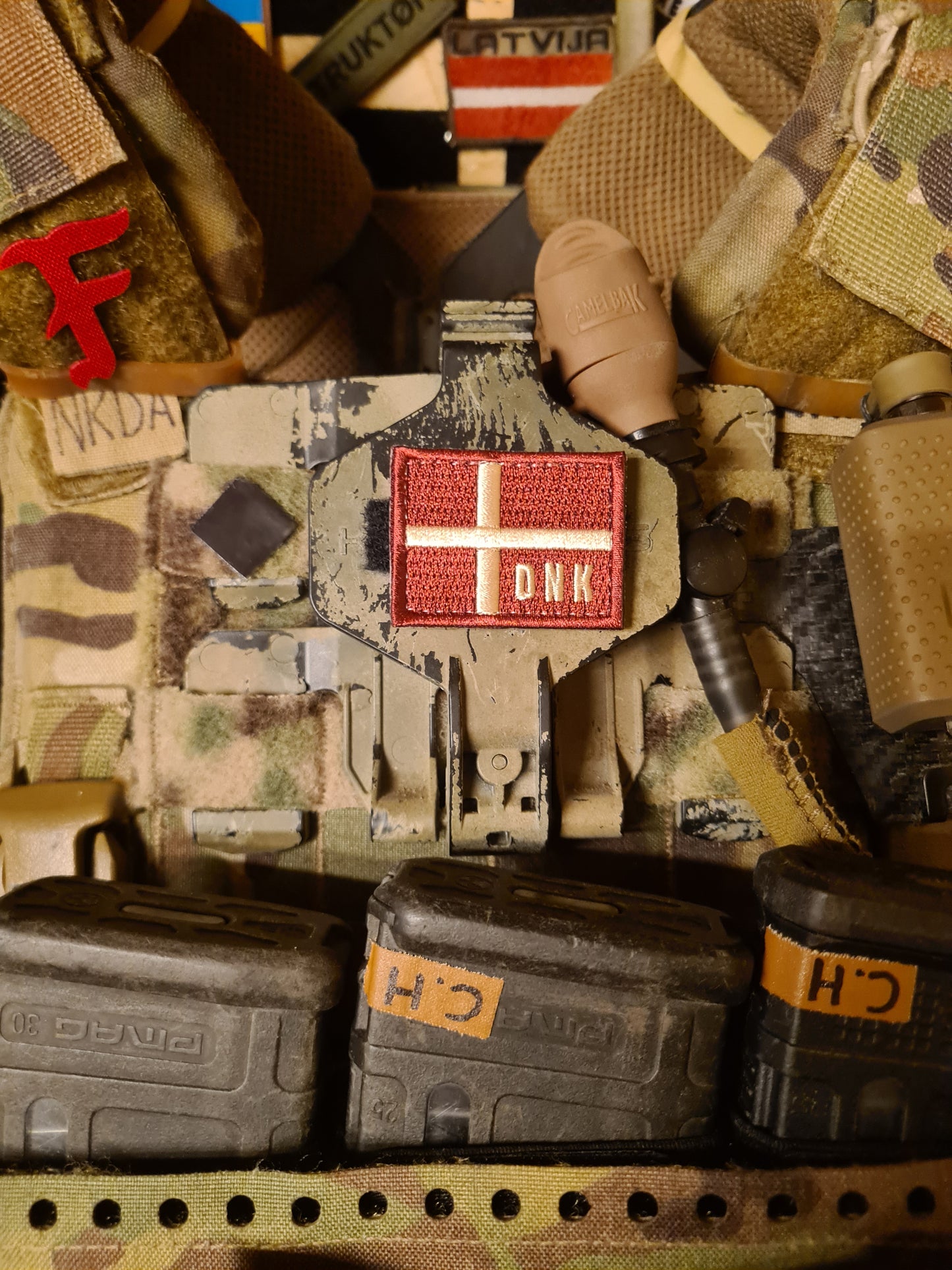 DNK lille patch rød