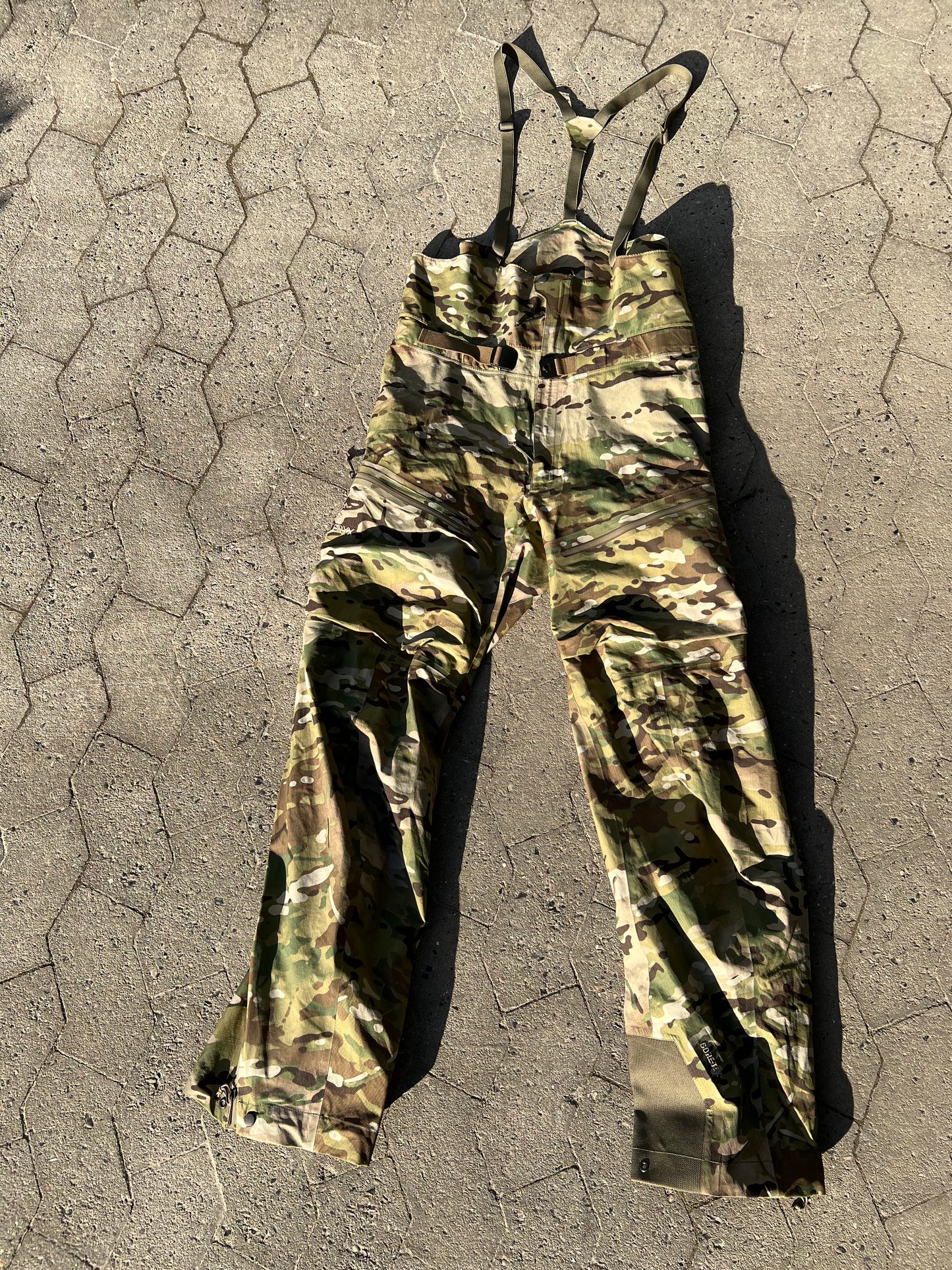 Arc'teryx LEAF Bibs (Multicam) - Regnbukser